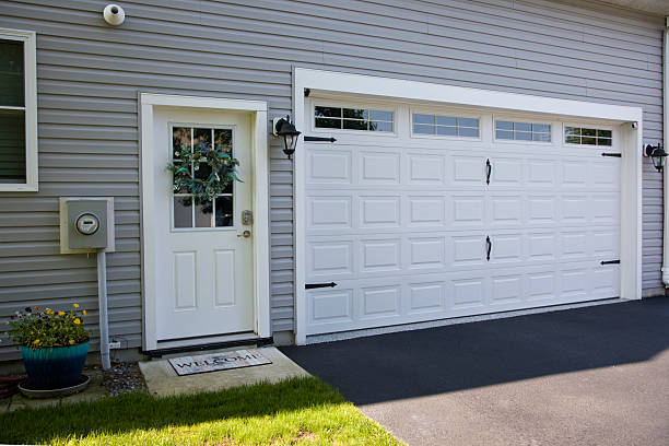 24/7 Emergency Garage Door Panel Replacement experts in Lackland AFB, TX